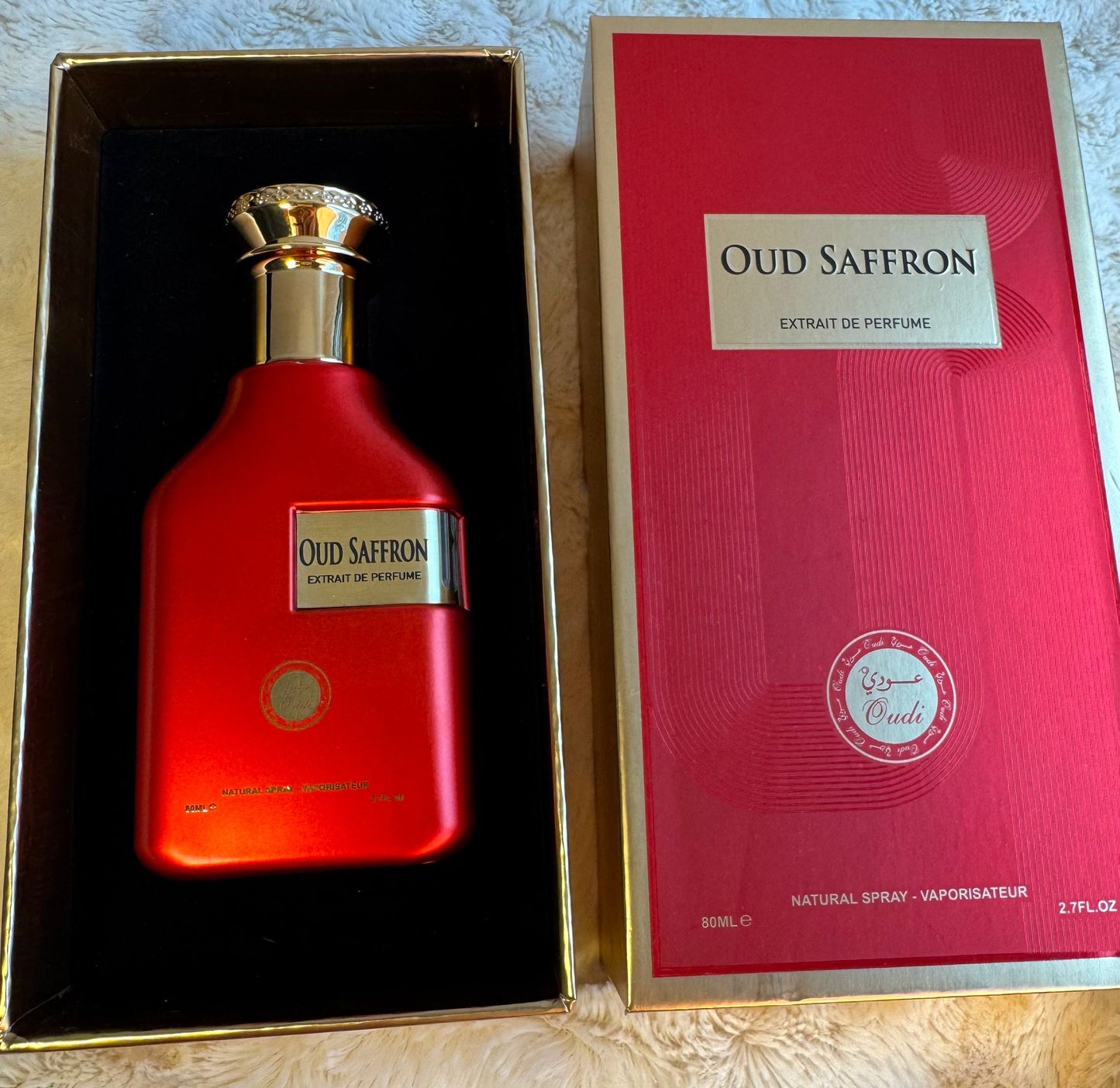 Oud Saffron Extrait de Parfum 80ml – Fragrância luxuosa com amostra grátis incluída.